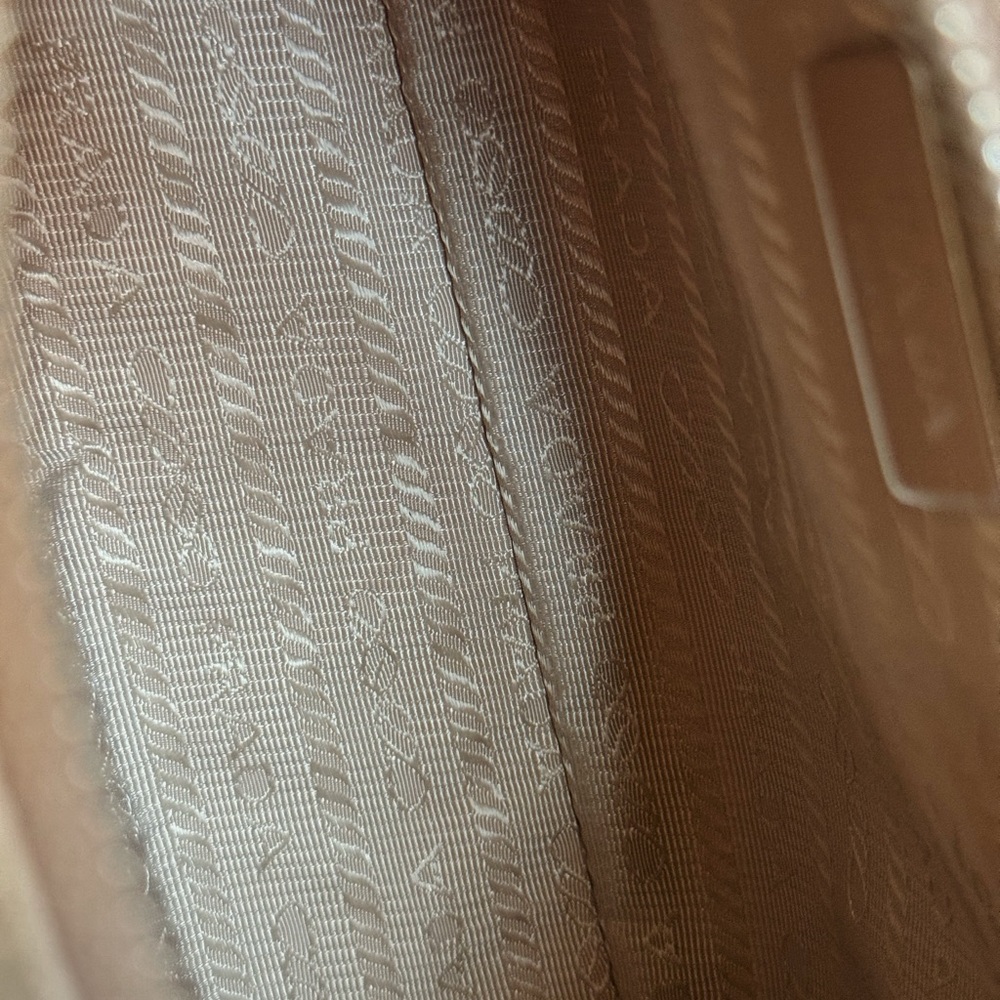 Authentic Prada Re-Edition 2005 Re-Nylon Saffiano mini bag - Picture 5 of 6